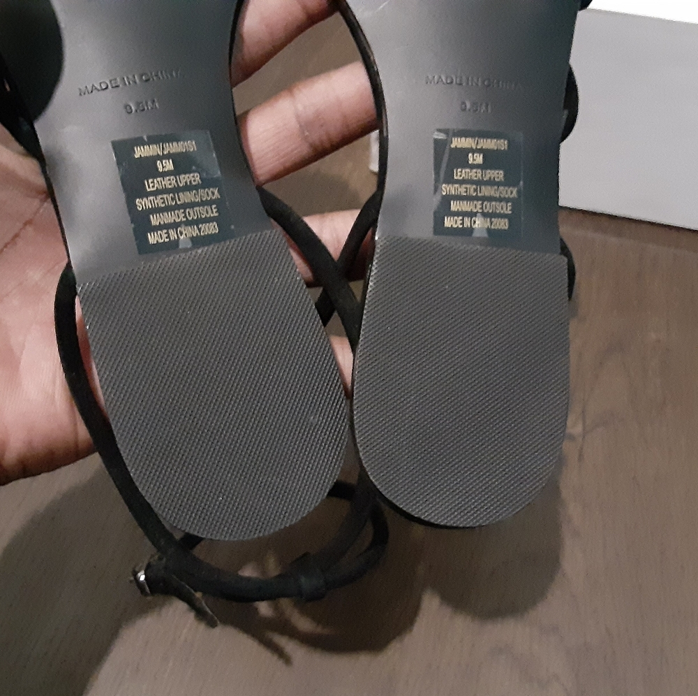 Steve Madden - Picture 4 of 10